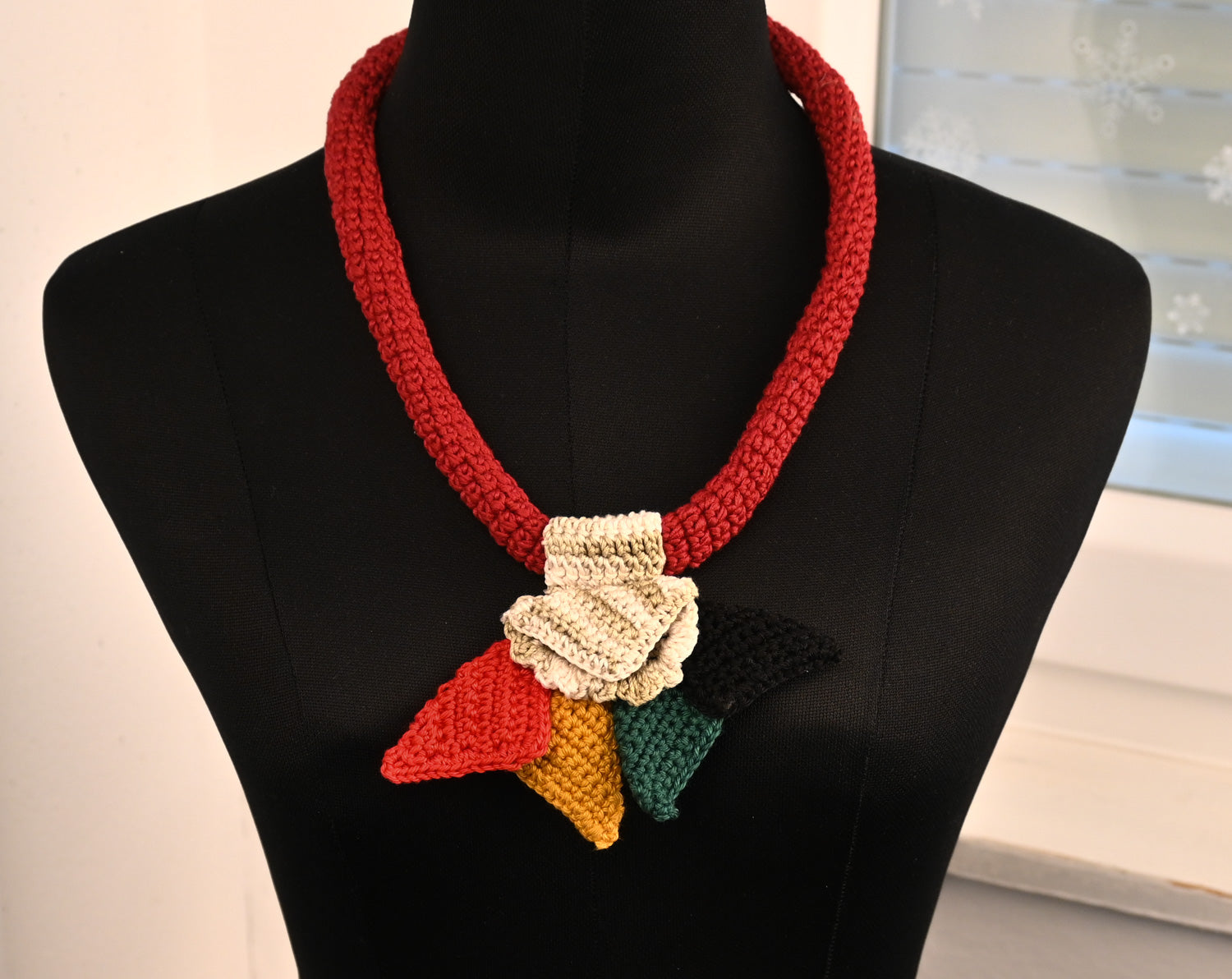 Flower  necklace - image 2