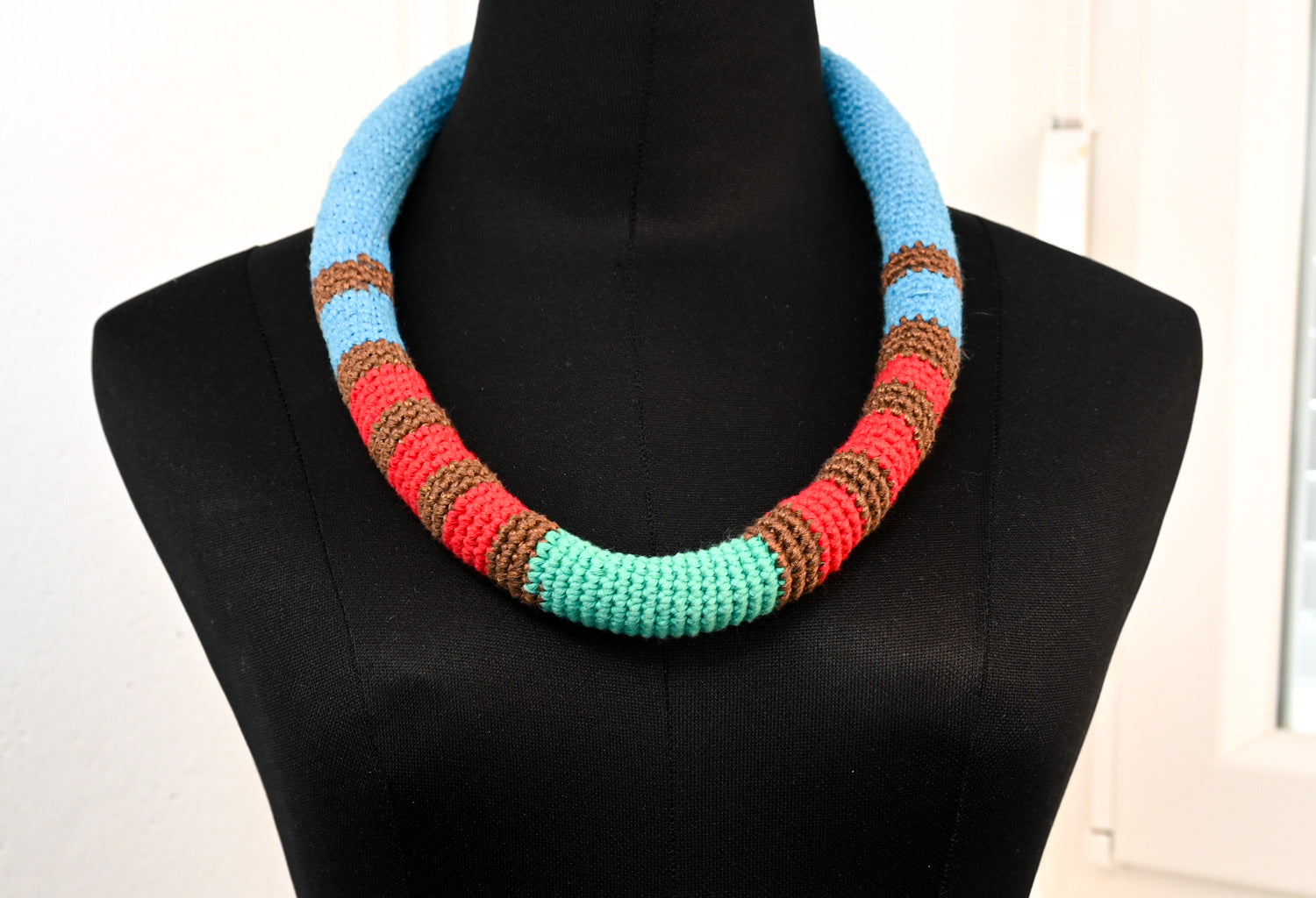 Tube necklace - image 3