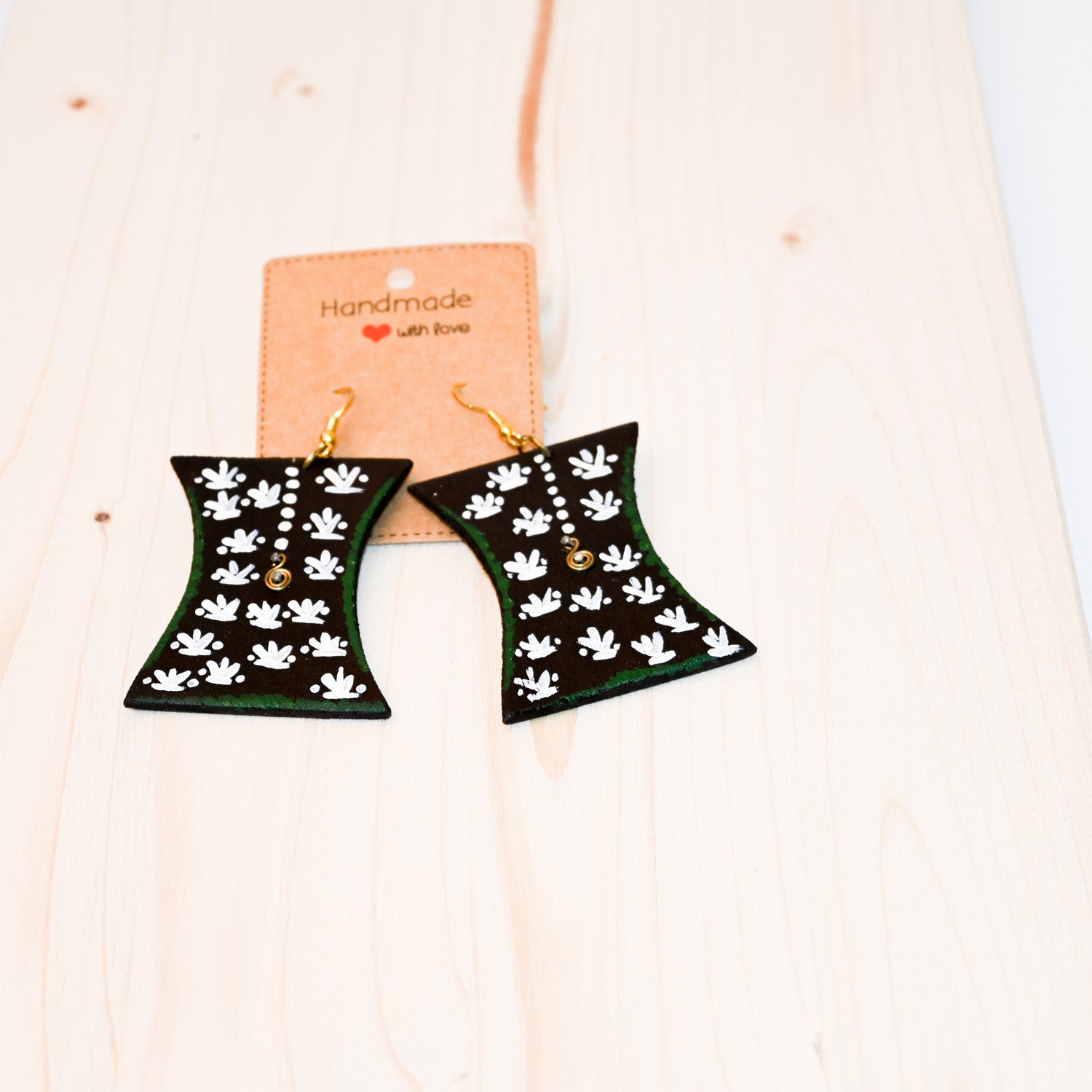 Wooden earring - image 3