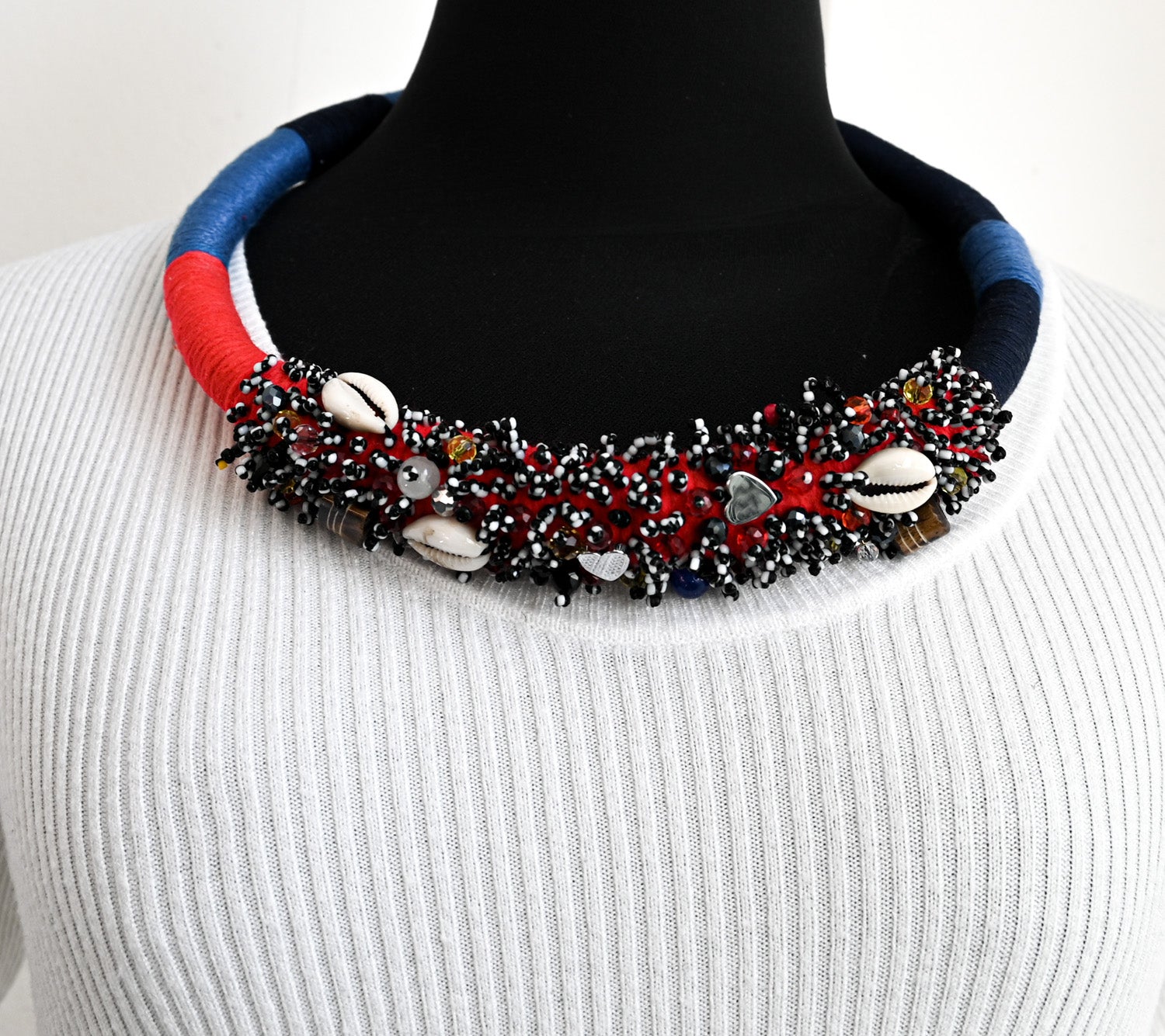 Safi necklace - image 2